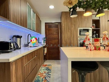 Casa en venta en casa en venta en Huechuraba, Altos de valle (141194), Huechuraba - 5 dormitorios, 4 baños