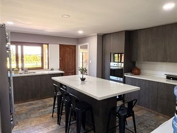 Casa en venta en Chillán, Chillán - 5 dormitorios, 3 baños