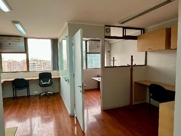 Oficina en arriendo mensual en Los militares, Santiago - 2 baños