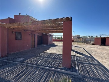 Casa en venta en Jardines del Loa, Calama - 3 dormitorios, 2 baños