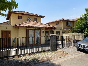 Casa en venta en En Venta Casa Condominio Huechuraba (143199), Huechuraba - 3 dormitorios, 3 baños