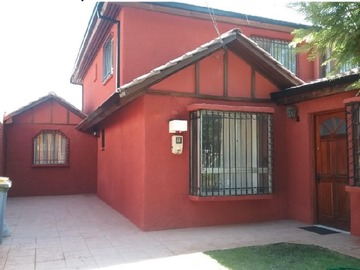 Casa en arriendo mensual en Casa de 2 pisos, 4 dorm y 2 baños, La Florida - 4 dormitorios, 2 baños