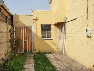 Casa en venta en Pajaritos, Maipú - 4 dormitorios, 3 baños