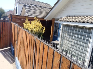 Casa en venta en Propiedad en el Primer Piso en Pasaje el Tebo, Larapinta. - 3 dormitorios, 1 baño