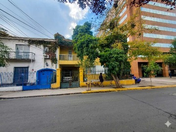 Casa en arriendo mensual en Casa de alto - metro manuel montt (170317), Providencia - 3 dormitorios, 2 baños