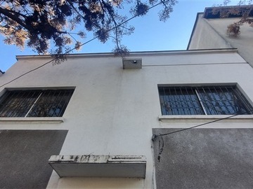 Casa en venta en Waldo Silva Esquina Placer, Santiago - 6 dormitorios, 2 baños