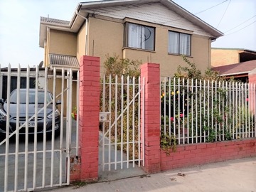 Casa en venta en Avenida 4 Poniente, Maipú - 3 dormitorios, 2 baños