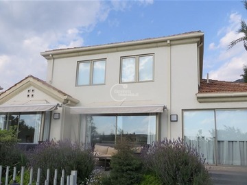 Casa en arriendo mensual en San ramon-carlos peña otaegui-san carlos apoquindo, Las Condes - 6 dormitorios, 4 baños