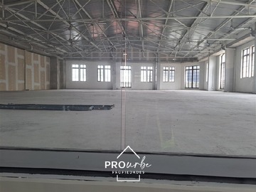 Local Comercial en arriendo mensual en frente Estación Central, Santiago - 1 baño