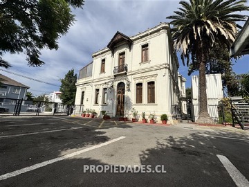 Oficina en venta en Fresia / Salvador, Providencia - 14 dormitorios, 6 baños