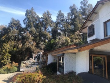 Casa en venta en Vía azul / lo curro, Vitacura - 5 dormitorios, 4 baños