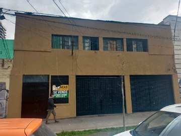 Local Comercial en venta en Local Industrial en barrio Victoria, Santiago - 3 dormitorios, 2 baños