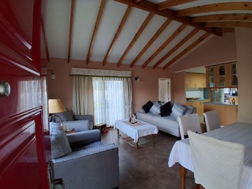 Casa en venta en Los Jazmines 2690, Algarrobo, Región de Valparaíso 2710000, Chile, Algarrobo - 3 dormitorios, 2 baños