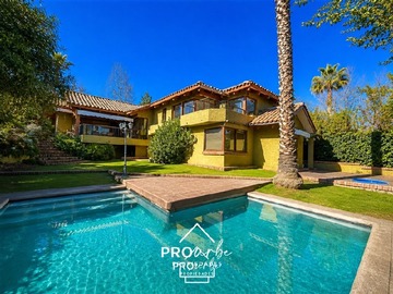Casa en venta en Vital Apoquindo, Las Condes - 4 dormitorios, 4 baños