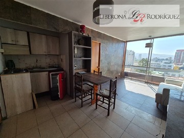 Departamento en venta en Departamento en pleno centro de Viña, Viña del Mar - 1 dormitorio, 1 baño