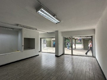 Local Comercial en arriendo mensual en Providencia con marchant pereira, Providencia - 1 dormitorio, 3 baños
