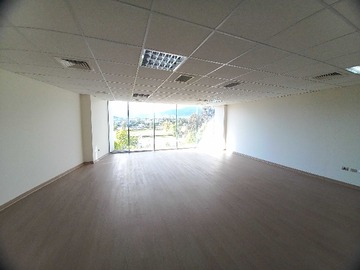 Oficina en arriendo mensual en Excelente oficina, Las Condes, La Dehesa (182268), Vitacura - 1 dormitorio, 2 baños