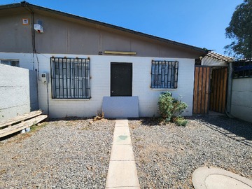 Casa en venta en Matías Cousiño Jorquera y Tulios Andrades Arriola, Mostazal - 2 dormitorios, 1 baño