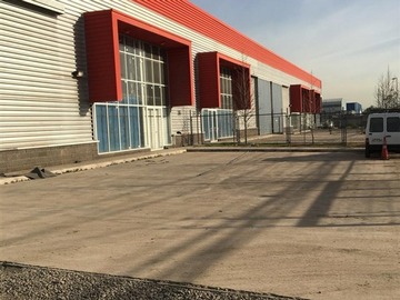 Oficina en arriendo mensual en La Montaña / Paseo Montaña Norte, Lampa - 6 dormitorios, 4 baños