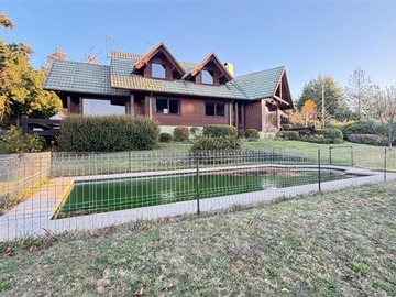 Casa en venta en camino villarrica pucon, sector Altamira, Villarrica - 3 dormitorios, 4 baños