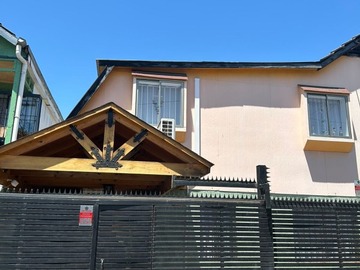 Casa en venta en Pasaje kivi, Maipú - 4 dormitorios, 1 baño