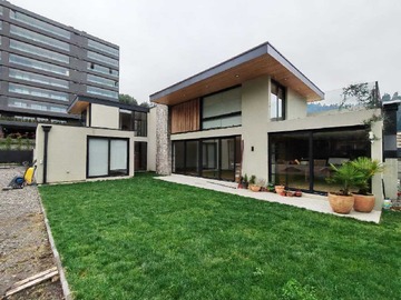 Casa en arriendo mensual en Arrienda Casa 3D 5B 2E Quinta Junge (157568), Concepción - 3 dormitorios, 5 baños