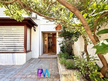 Oficina en venta en Candelaria Goyenechea con Bartolome de las casas, Vitacura - 3 dormitorios, 3 baños