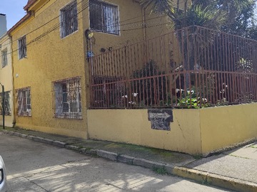Local Comercial en arriendo mensual en Se Arrienda Casa Comercial 4 Oriente Entre 2 y 3 Norte - 9 dormitorios, 4 baños