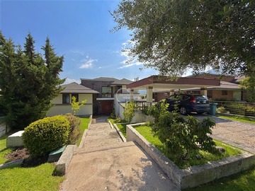 Casa en venta en Fco. Bulnes Correa/El Remanso, Las Condes - 6 dormitorios, 6 baños