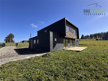 Casa en venta en Los Laureles del Maullín (Línea Nueva), Puerto Varas - 3 dormitorios, 3 baños