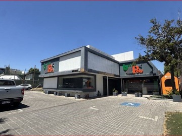 Local Comercial en arriendo mensual en Padre Hurtado Norte Av. 900, Vitacura - 2 baños