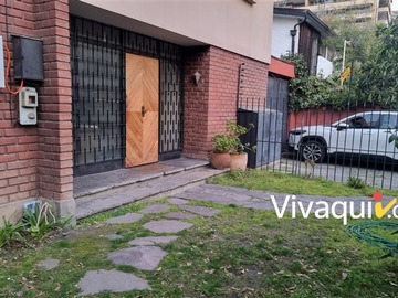 Oficina en arriendo mensual en La Luma/Las Hualtatas, Vitacura - 1 dormitorio, 1 baño