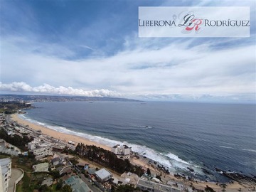 Departamento en venta en Departamento en Reñaca, Viña del Mar - 4 dormitorios, 4 baños