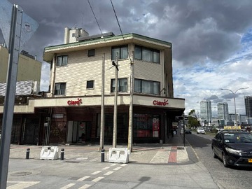 Local Comercial en arriendo mensual en Local Amplio en Zona de Alta Demanda (149695), Puerto Montt - 4 baños