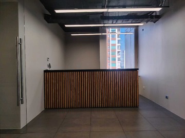 Oficina en arriendo mensual en Espacio de Trabajo Amplio y Luminoso (174191), Las Condes - 8 baños