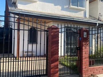 Casa en venta en Calle 26 sur 21 poniente, Talca - 4 dormitorios, 2 baños