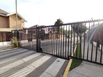 Venta / Casa / Colina