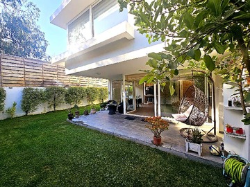 Casa en venta en Despierta cada día con vista a la cordillera (168329), Peñalolén - 4 dormitorios, 4 baños