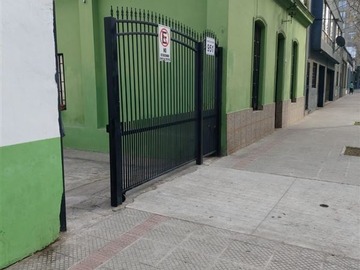 Casa en venta en Coquimbo/Santa Elena, Santiago - 2 dormitorios, 1 baño