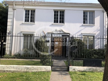 Casa en venta en Av. Hernando de Aguirre / Luis Thayer Ojeda, Providencia - 5 dormitorios, 4 baños