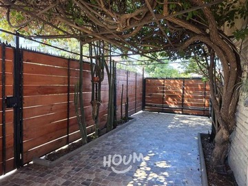 Casa en venta en Peatones Dieciséis, Santiago - 3 dormitorios, 2 baños