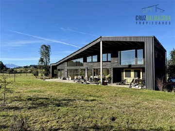 Casa en venta en Reserva Santa Clara, Puerto Varas - 5 dormitorios, 3 baños