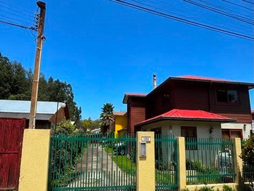 Casa en venta en Calle cochrane con ohiggins, Chiguayante - 3 dormitorios, 2 baños