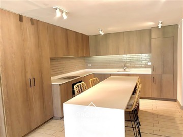 Departamento en venta en Av Simón Bolívar con Av Pedro de Valdivia, Ñuñoa - 2 dormitorios, 2 baños