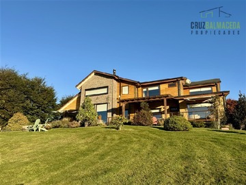 Venta / Casa / Puerto Varas