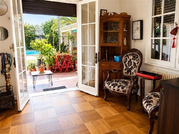 Casa en venta en Pedro Torres, Ñuñoa - 4 dormitorios, 2 baños