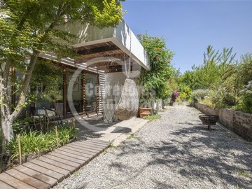 Casa en venta en Las Majadas, Pirque - 3 dormitorios, 3 baños