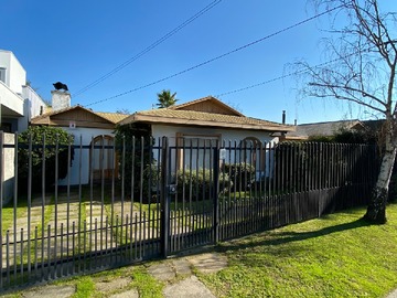 Casa en venta en Luis Cruz Martínez, Curicó - 4 dormitorios, 3 baños