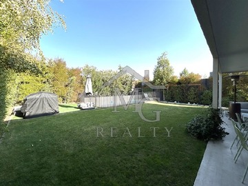 Venta / Casa / Colina