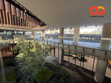 Oficina en arriendo mensual en Edificio lo recabarren/ oficina 208 m2 (100238), Vitacura